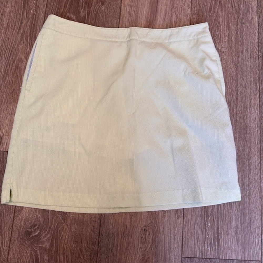 Greg Norman Women's Green & White Seersucker Athletic Golf Skort 10 Stretch